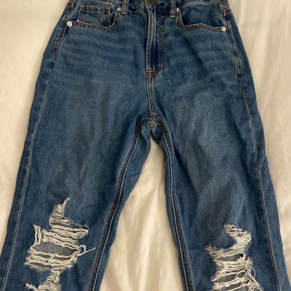 American Eagle Ripped Jeans  (size 2)